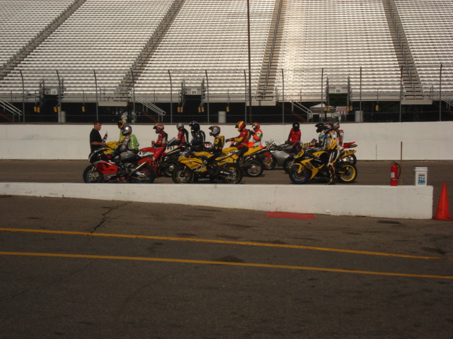 gal/2007 Loudon Track Day/pictures_052.jpg